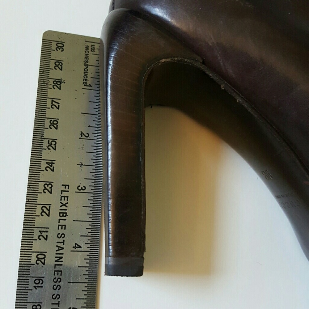 Gucci brown boots heels women size 9B - Picture 7 of 8